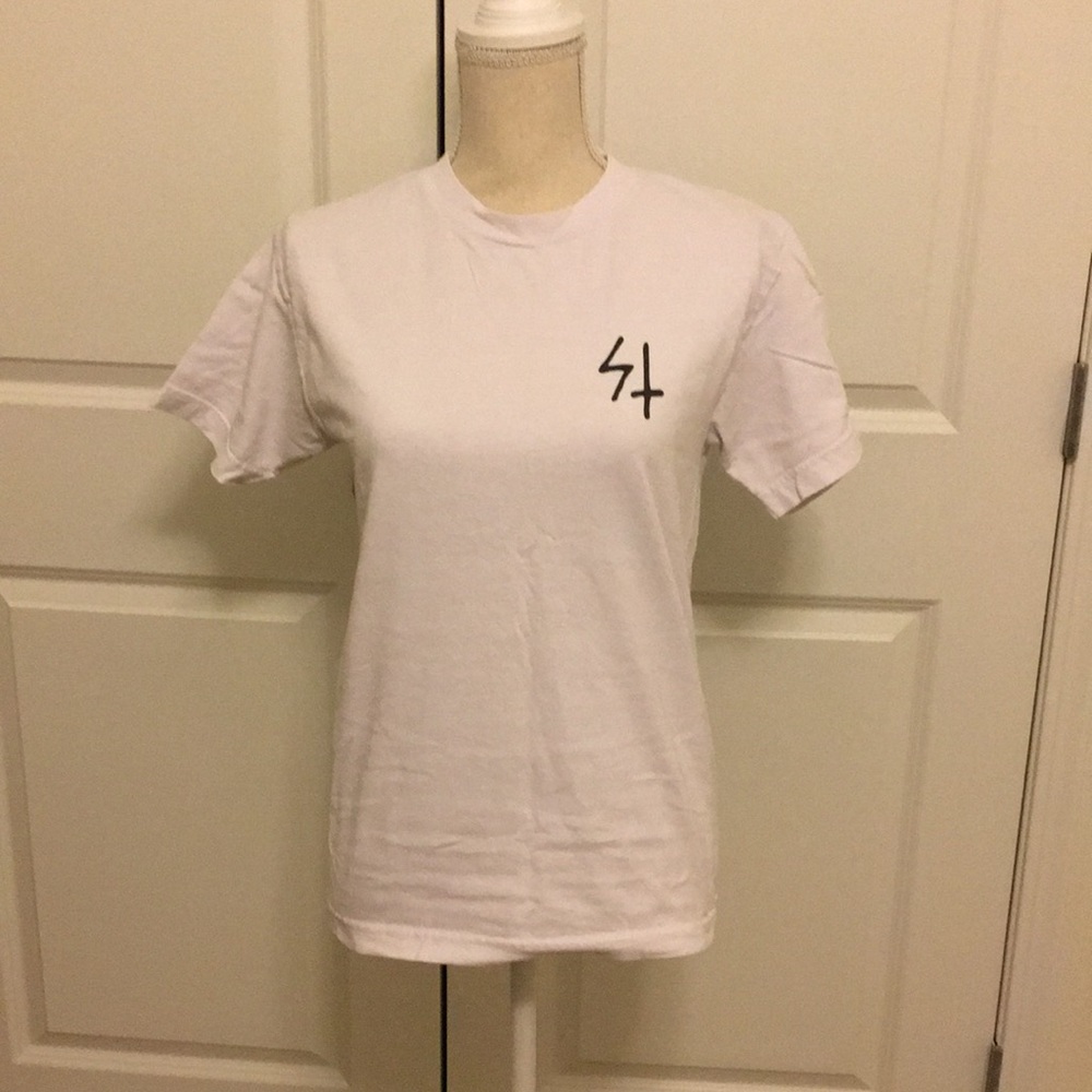 “There Goes The Neighborhood” Tee